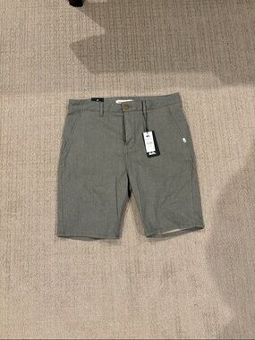 NWT Quiksilver Men's Heather Gray Flat Front Shorts